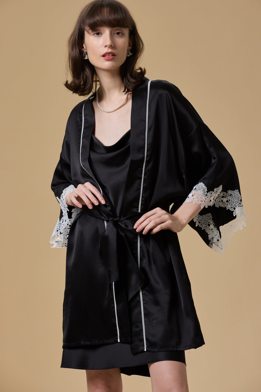 Loungewear sleepwear seiden pyjama  silk kimono robe black schwarz short