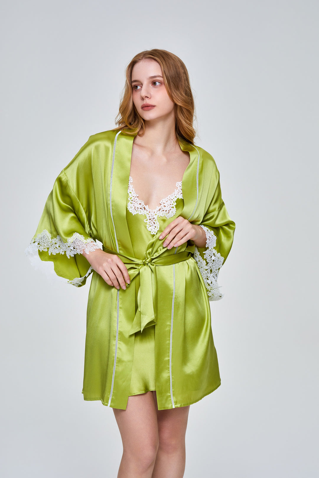 Fiorenza Kurzer Muberry Seiden-Bademantel Mulberry Seiden Pyjama Loungewear mit Spitze grün